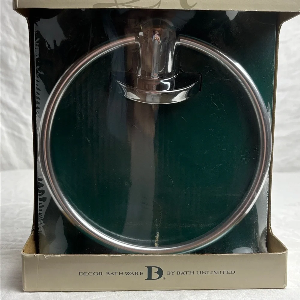NIB Bath Unlimited Royale Chrome Towel Ring